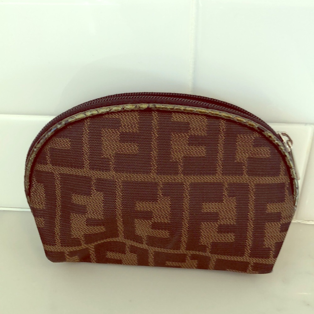 Fun little make up bag or coin purse!